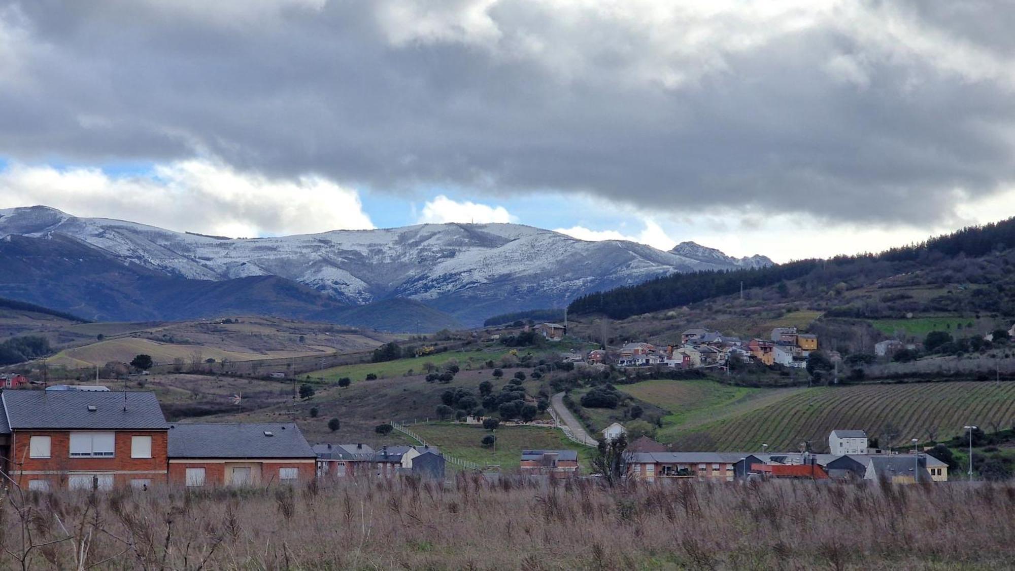 Nomada Castillo _ Vut-Le-251 Ponferrada Ngoại thất bức ảnh